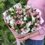 Цветочная композиция с розами «День Рождения» от интернет-магазина «ДУЙ СЮДА!»в Чите